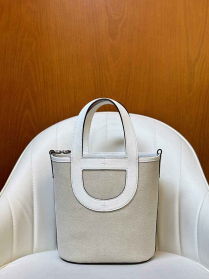 Hermès In-The-Loop 18 Bag Swift Leather H20251825 - Default Title - View 1