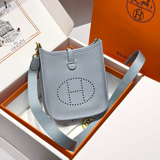 Hermes Mini Evelyne 16 Bag in Taurillon Clemence Leather H069451 - Default Title - View 1