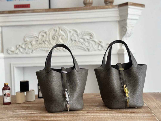 Hermès Picotin Lock 18 pocket bag Togo Leather dark gray H9352001 - silver - View 1