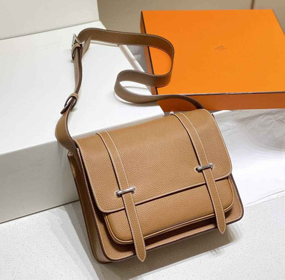 Hermès Steven Messenger Bag Togo leather Silver hardware 30cm Light Brown - Default Title - View 1