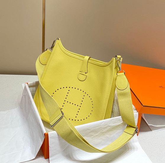 Hermès Evelyne III 29 Taurillon Clemence Shoulder Bag lemon yellow Silver - Default Title - View 1