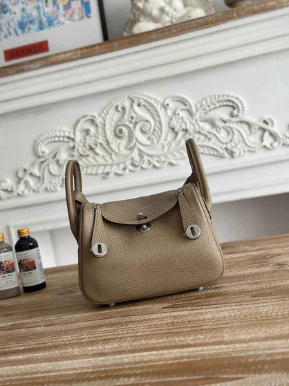 Hermes Lindy Mini Bag Togo Leather Light Gray Silver H68622 - Default Title - View 1