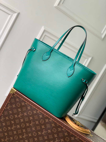 Louis Vuitton Neverfull MM Bag M12195 Green Epi grained leather