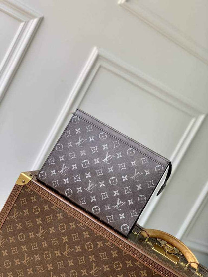 Louis Vuitton Pochette Voyage MM Bag M11764