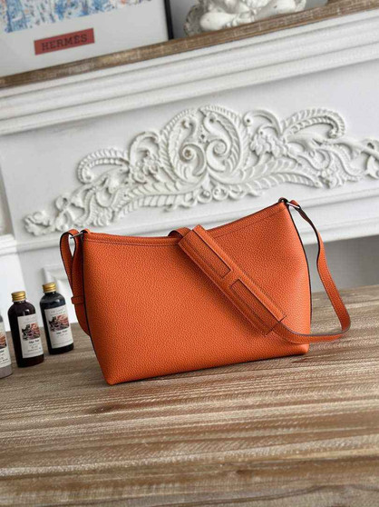 Hermes Berlingot Bag Leather H267902 - Default Title - View 1