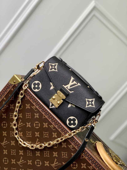 Louis Vuitton Pochette Métis East West M46596 Black Empreinte Leather