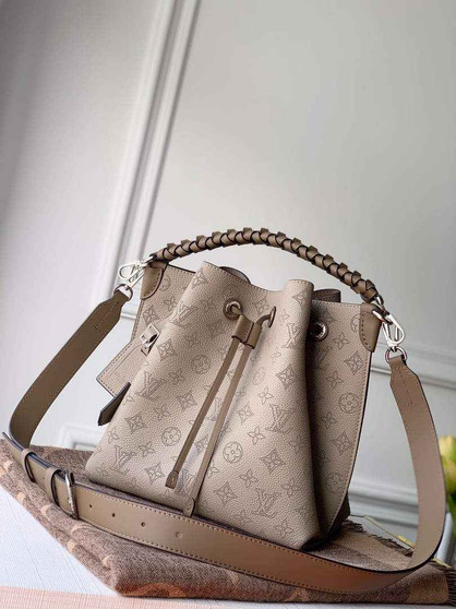 Louis Vuitton Muria Bucket Bag M55799 - Gray Leather Handbag