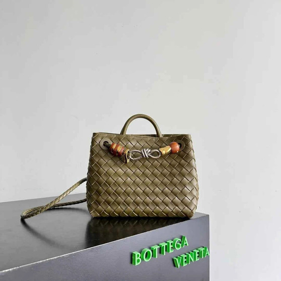 Bottega Veneta Small Andiamo Bag in 743568 Lambskin dark green