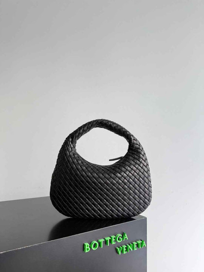 Bottega Veneta Small Veneta Bag 856736 in Black