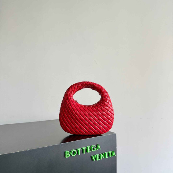Bottega Veneta Baby Veneta 867031 in Red