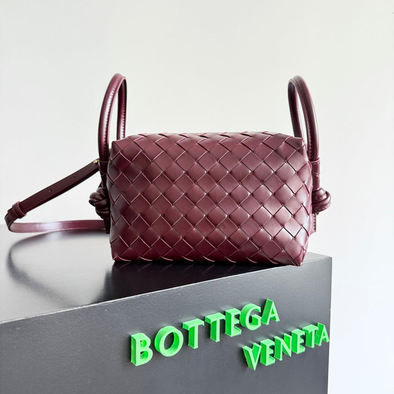 Bottega Veneta Top Handle Loop Bag 796615 in Wine Red