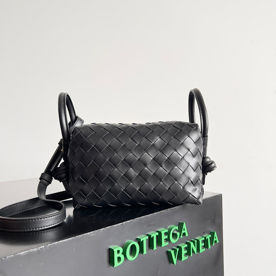 Bottega Veneta Top Handle Loop Bag 796615 in Black