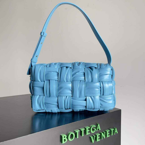 Bottega Veneta BV 717090 Brick Cassette In Blue