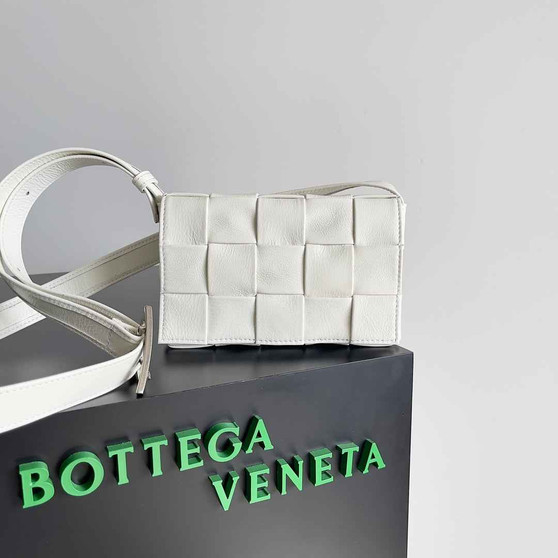 Bottega Veneta Small Cassette 717587 Lambskin White