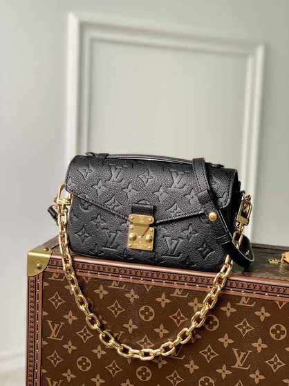 Louis Vuitton Pochette Métis East West M46595 Black Empreinte Leather