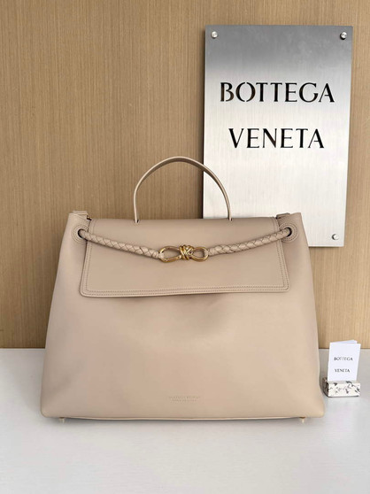 Bottega Veneta Large Ciao Ciao 826195 in Dark Beige Calfskin