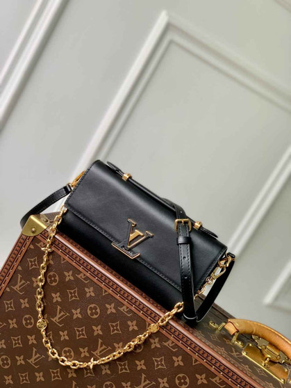 Louis Vuitton Wallet On Chain Capucines Bag M12413 - black - View 1