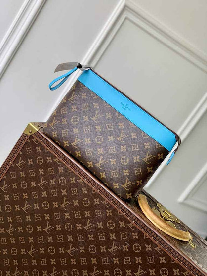 Louis Vuitton Pochette Voyage Souple Bag M13199 Blue