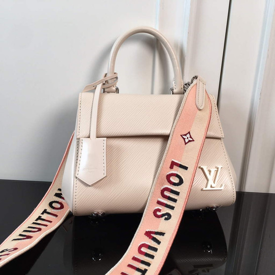 Louis Vuitton M58928 Cluny Mini Epi Leather Quartz