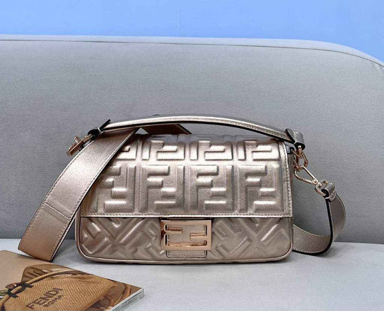 Fendi 8BR600 Baguette Rose Silver leather bag