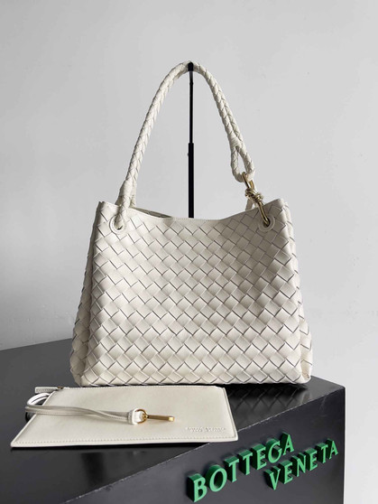 Bottega Veneta Parachute Large 796571 – Beige Calfskin Leather