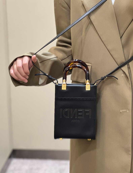 Fendi Mini Sunshine Shopper Black leather mini-bag 8BS051