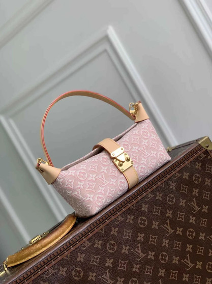 Louis Vuitton Pochette Mia Bag M2A382 Monogram Emblème Rose Ruban