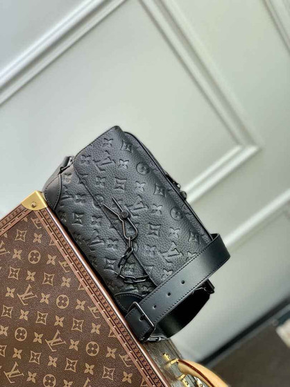 Louis Vuitton M23742 Steamer Messenger Black leather - Default Title - View 1