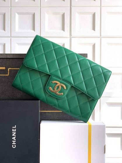 Chanel Large clutch,  Shiny crumpled calfskin, AP4944 green - Default Title - View 1