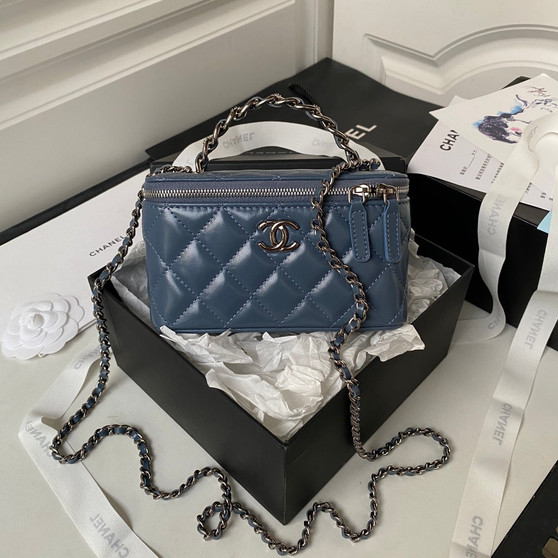Chanel AP3593 Shiny crumpled calfskin strass  Ruthenium-Finish Metal Blue
