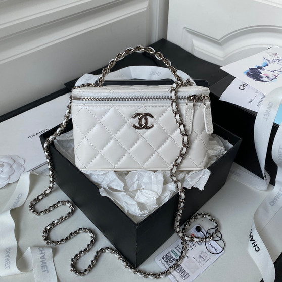 Chanel AP3593 Shiny crumpled calfskin strass  Ruthenium-Finish Metal White