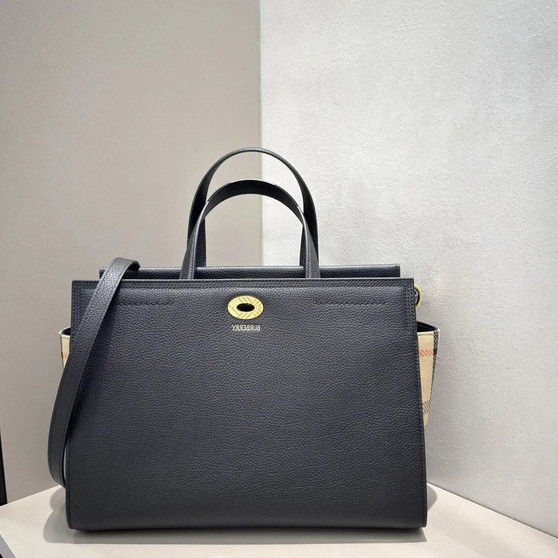 Burberry Small Cotswolds Tote in Hazel black 81207831