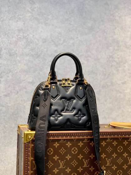 Louis Vuitton M59793 Alma BB Bubblegram Leather Black