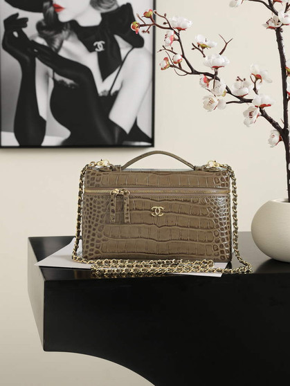 Chanel Large Vanity with chain, AP5347 Crocodile Gray