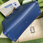 Gucci �?78842 Diana medium tote bag in navy blue leather