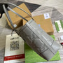 Gucci �?31685 GG Matelassé leather medium tote gray leather