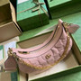 Gucci �?39709 GG Matelassé small shoulder bag in pink leather