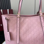 Gucci GG Emblem large tote bag 847455 in Pink GG leather