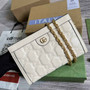 Gucci ‎�?02200 GG Matelassé leather small white
