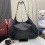 Gucci B medium shoulder bag, 834981 in black leather