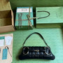 Gucci Horsebit Chain medium shoulder bag �?64255 in Black leather