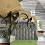 Gucci ‎�?02242 GG Matelassé leather medium bag gray