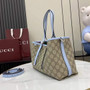 Gucci GG Emblem medium tote bag 815214 in blue fabric
