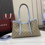 Gucci GG Emblem medium tote bag 815214 in blue fabric