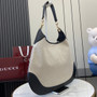 Gucci B Large shoulder bag, 815924 in natural canvas black leather