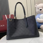 Gucci GG Emblem large tote bag 815213 in Black leather