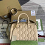 Gucci ‎�?02242 GG Matelassé leather medium bag beige