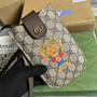Gucci ‎�?00732 cat print phone case Beige and ebony GG Supreme canvas