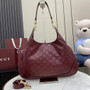 Gucci B medium shoulder bag, 834981 in wine red leather