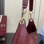 Gucci B medium shoulder bag, 834981 in wine red leather